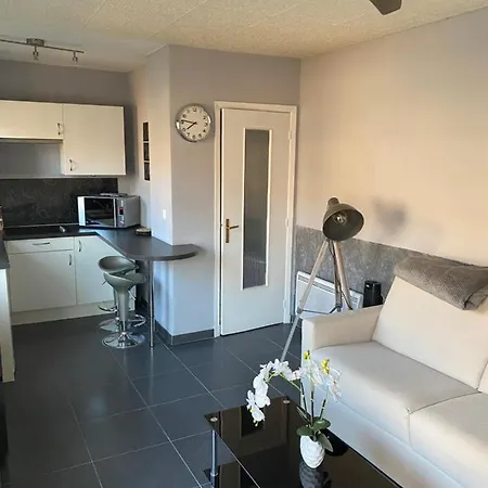 Apartment 61 Place Nationale Antibes