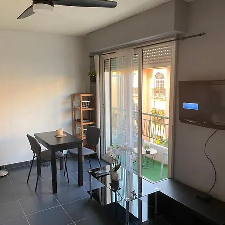 Daire 61 Place Nationale Antibes