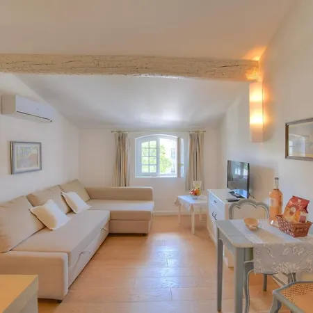61 Place Nationale Apartment *