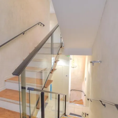 Daire 61 Place Nationale Antibes